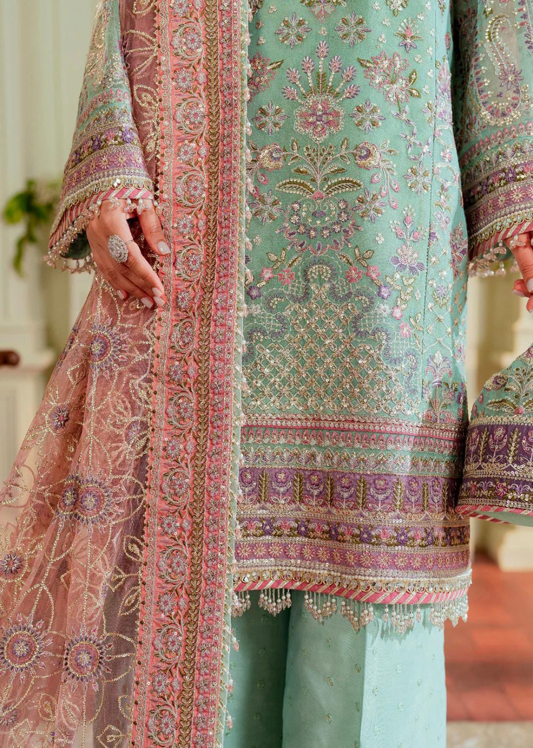 EMBROIDERED NET CH13-08