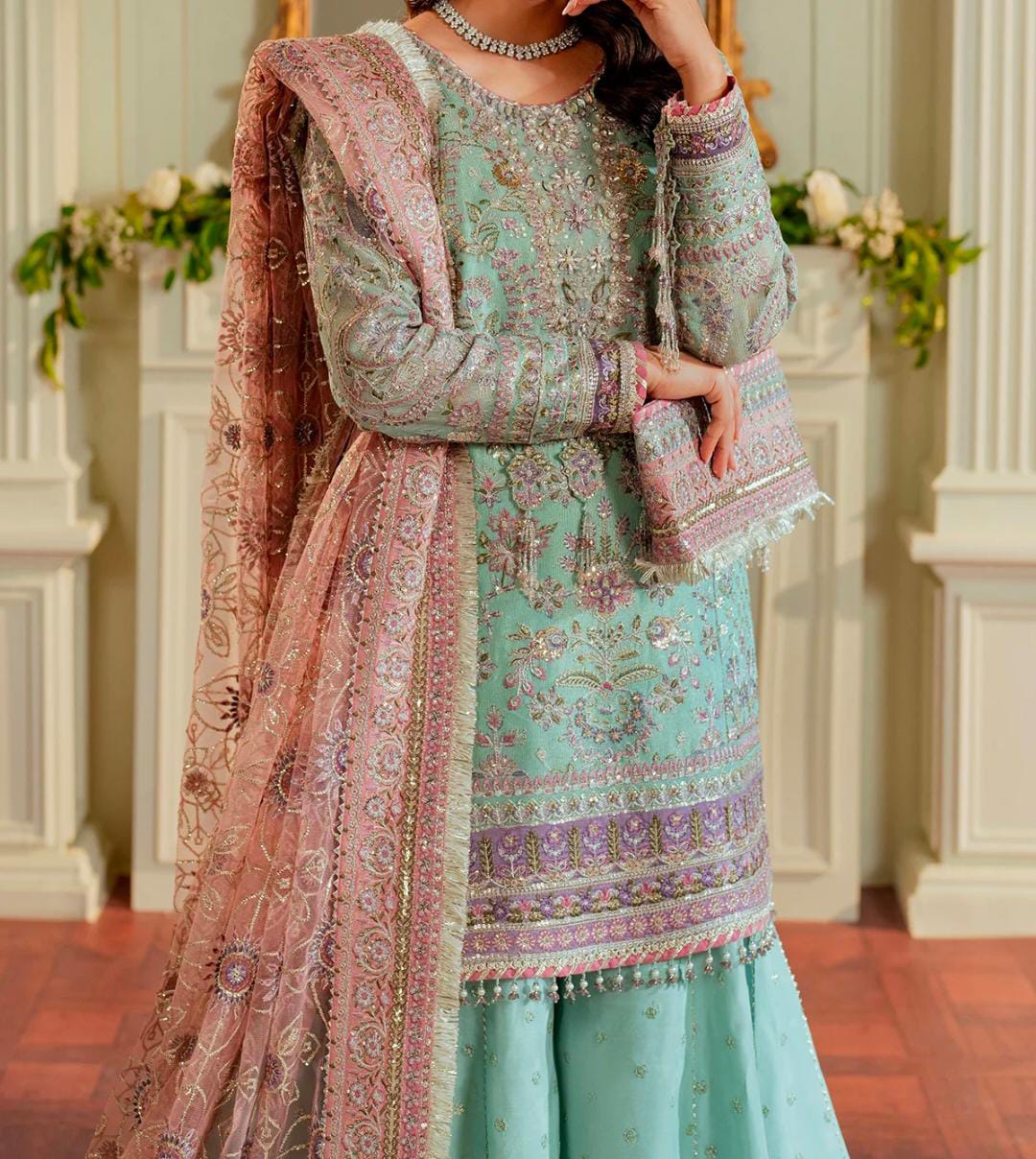 EMBROIDERED NET CH13-08