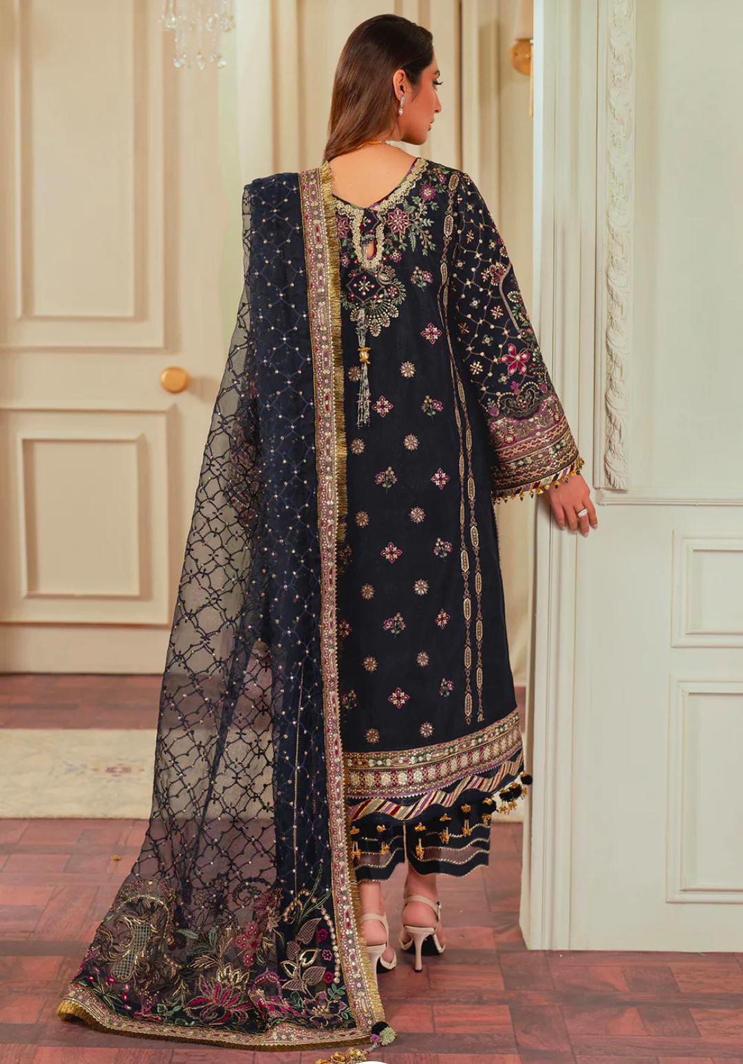 EMBROIDERED SILK CH13-07