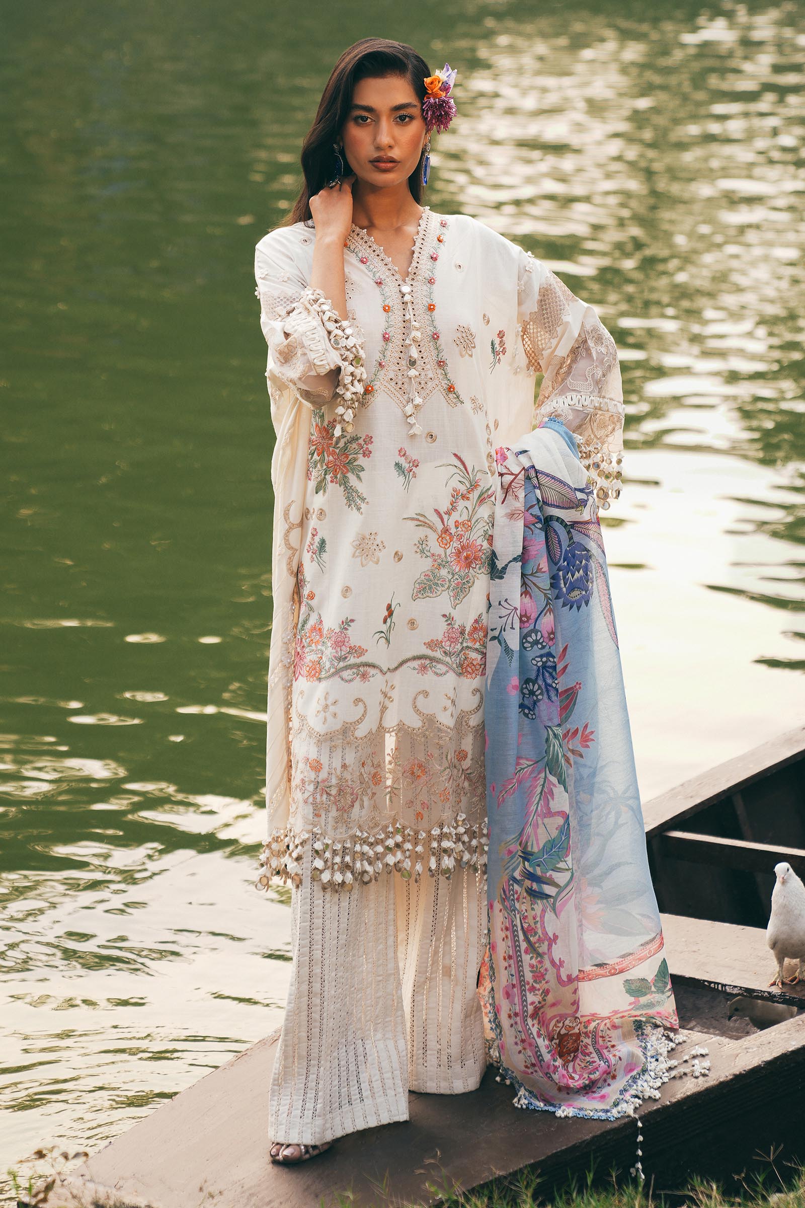 Sana Safinaz - Luxury Lawn Collection 2025 - 010B