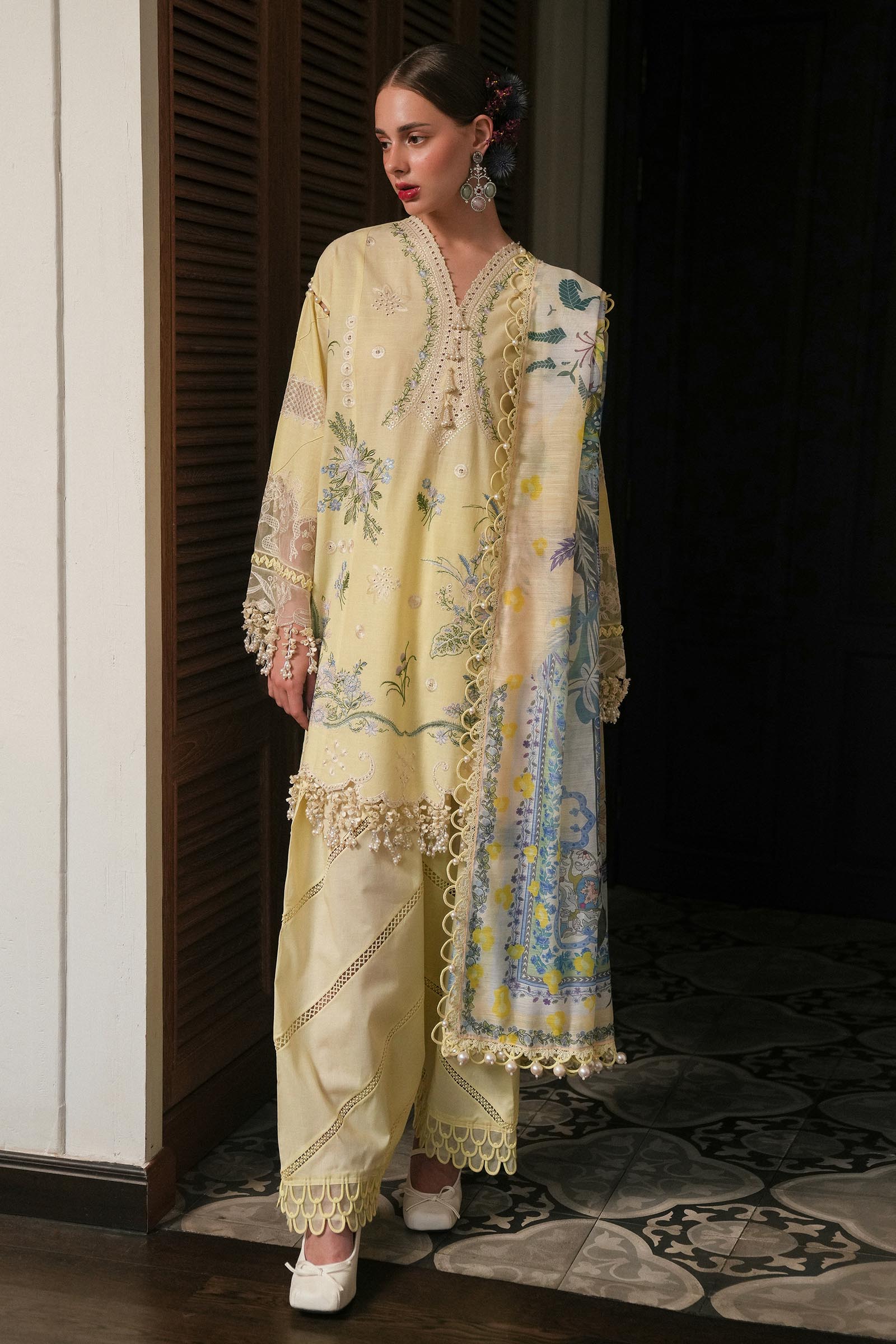 Sana Safinaz - Luxury Lawn Collection 2025 - 010A