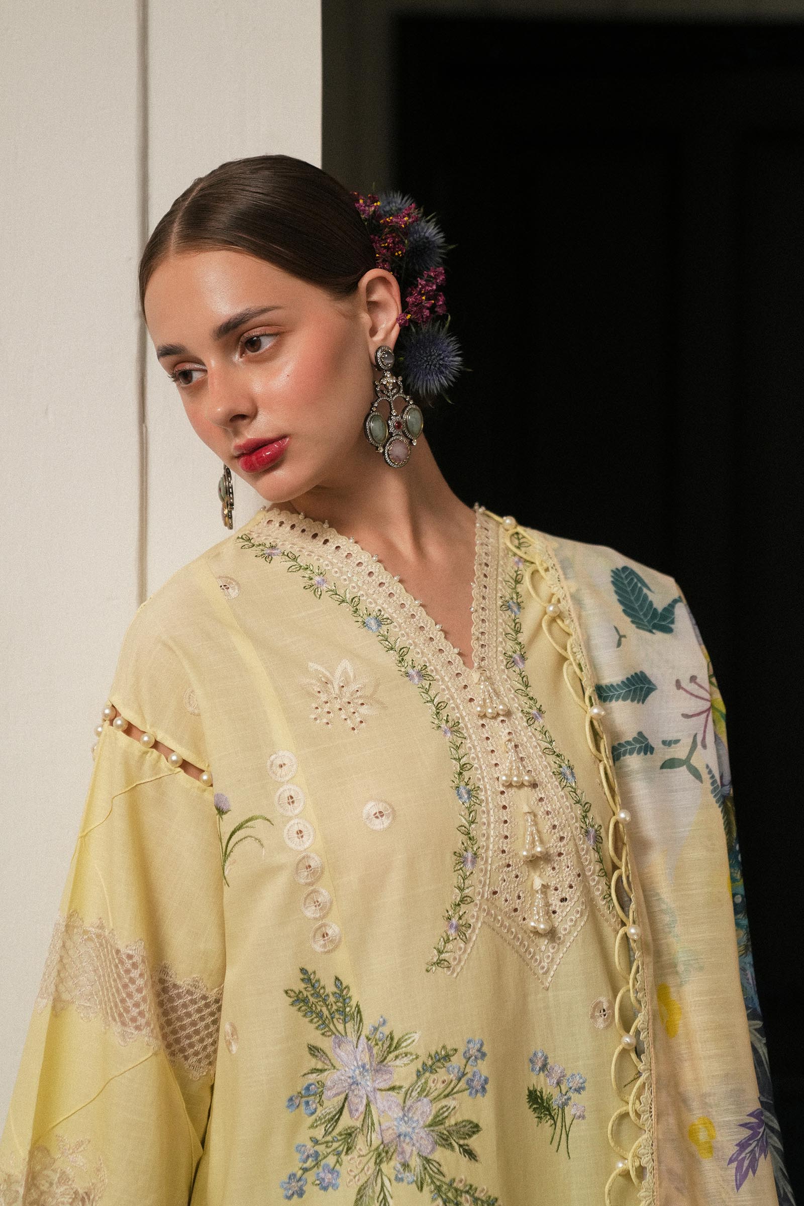 Sana Safinaz - Luxury Lawn Collection 2025 - 010A