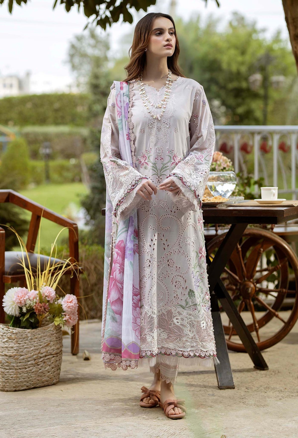 Adan's Libas - Gardenia Luxury Lawn Collection 2025 - 2623