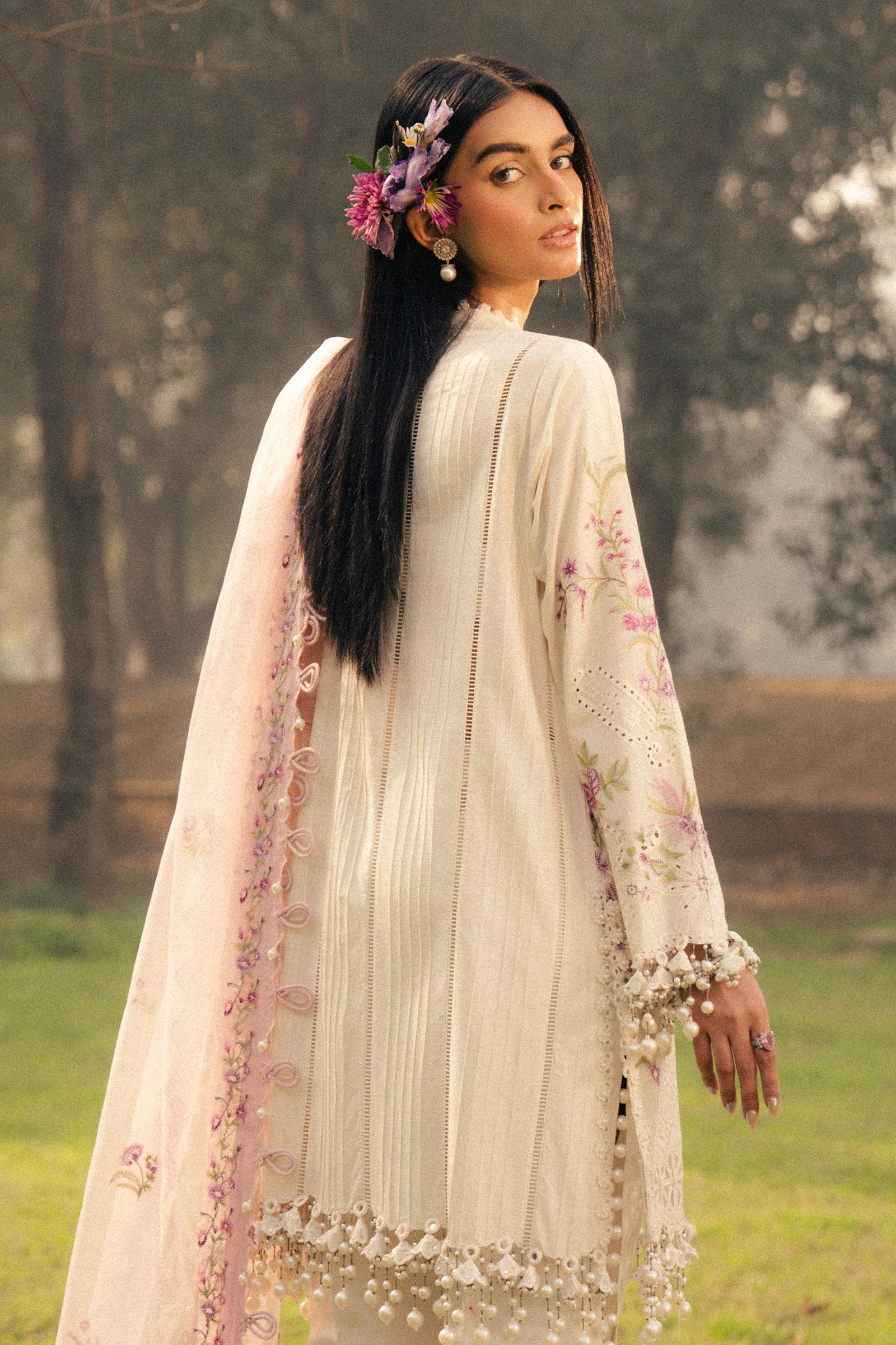 Sana Safinaz - Luxury Lawn Collection 2025 - 001A