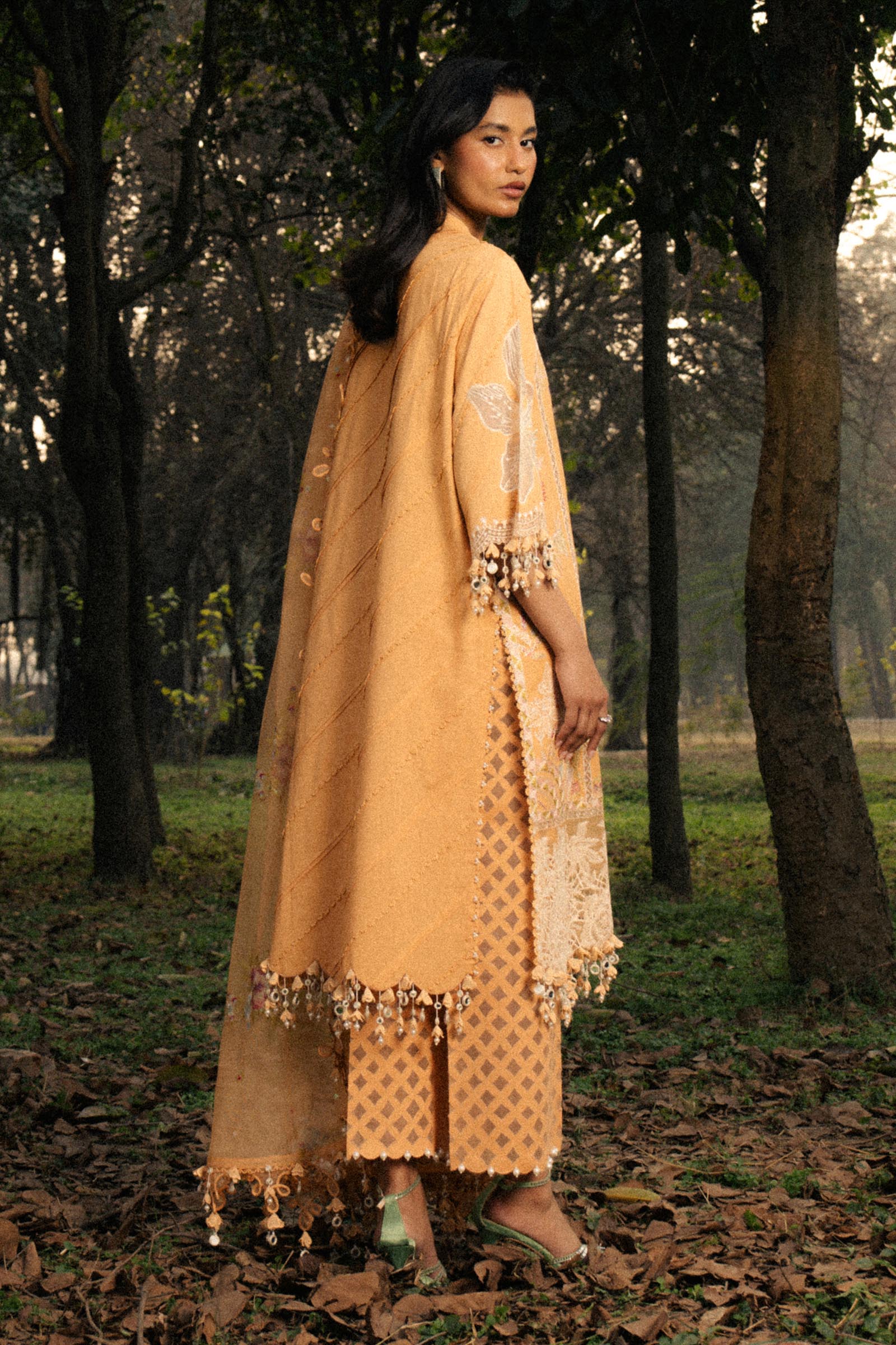 Sana Safinaz - Luxury Lawn Collection 2025 - 008B