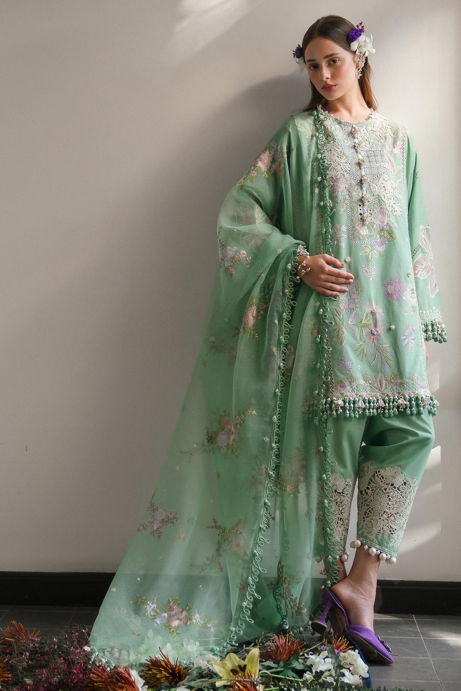 Sana Safinaz - Luxury Lawn Collection 2025 - 008A