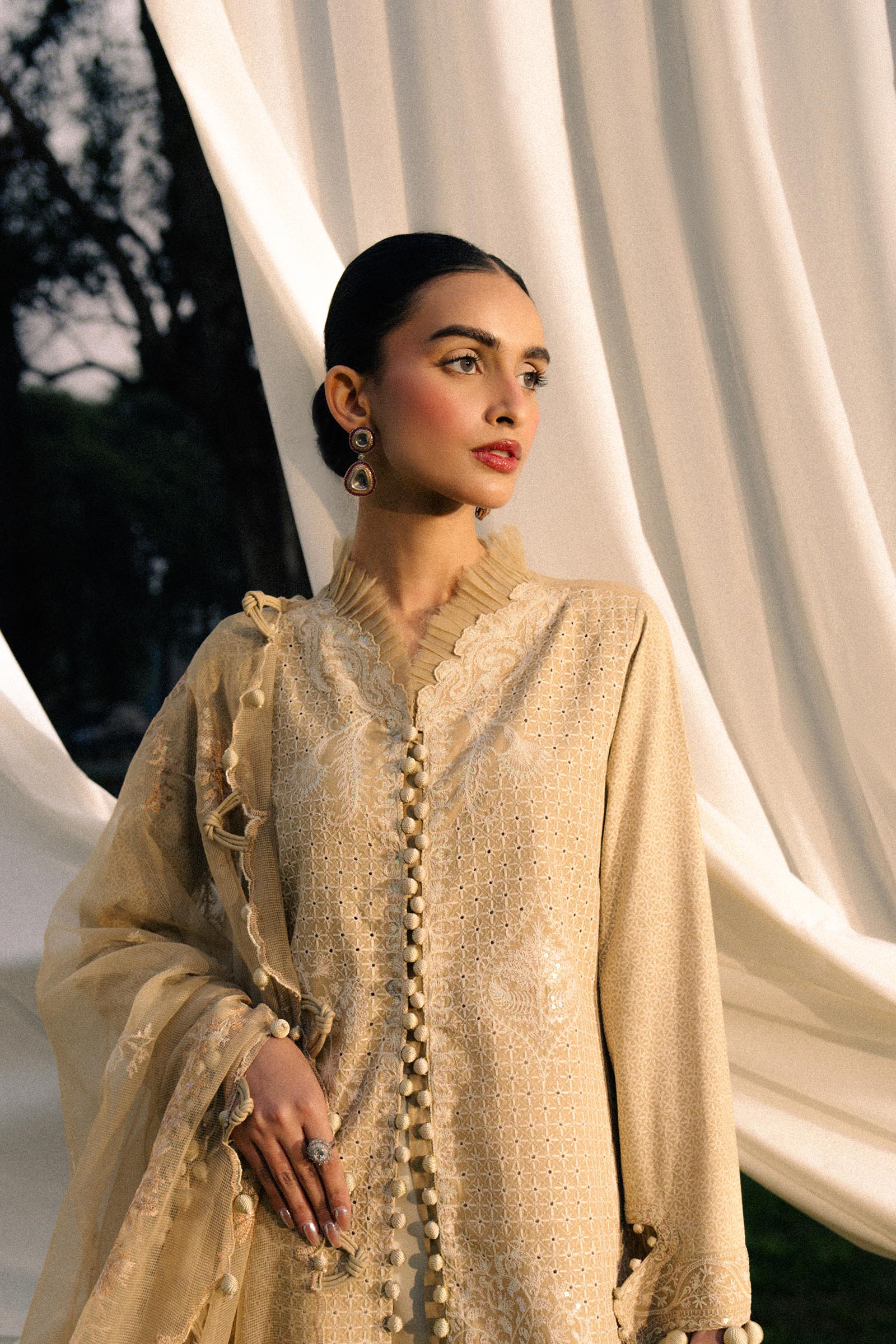 Sana Safinaz - Luxury Lawn Collection 2025 - 004A